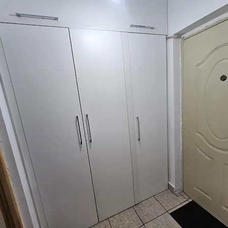 One Bedroom Studio Flat Craiova