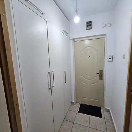 One Bedroom Studio Flat * Craiova