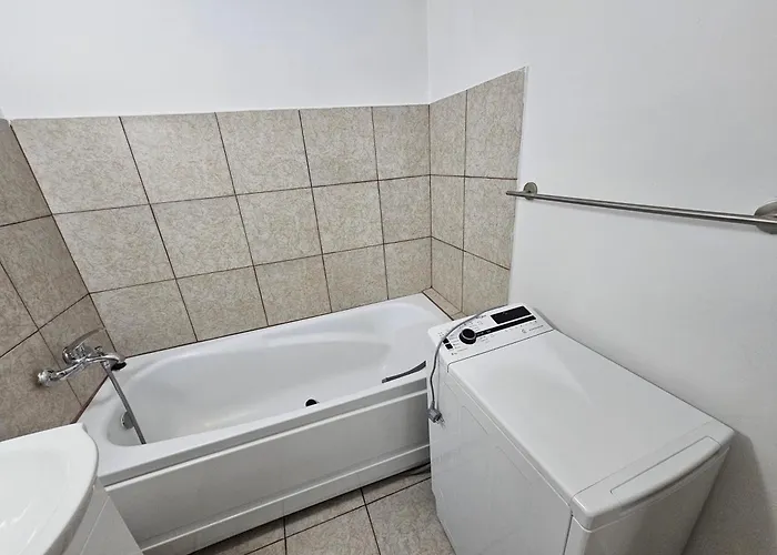 One Bedroom Flat דירה